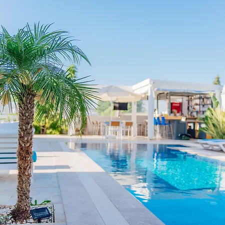 Via Farilya Hotel 2*